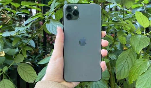 iPhone 11 Pro Max review: The professional choice with a price tag to match